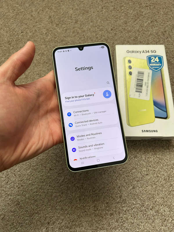 Samsung A34 5G Dual SIM 128gb 6gb ram Good condition with box and cover