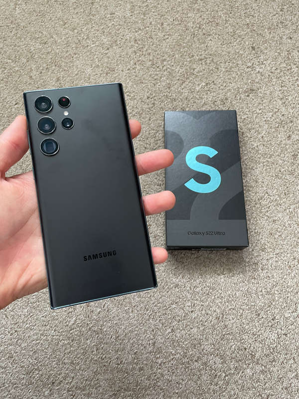 Samsung S22 Ultra 5G 256gb Dual SIM 12gb ram with box