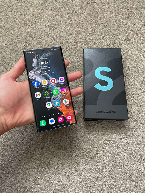Samsung S22 Ultra 5G 256gb Dual SIM 12gb ram with box