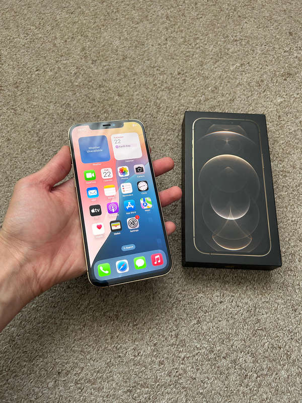 Iphone 12 pro max 128gb dual sim good condition with box