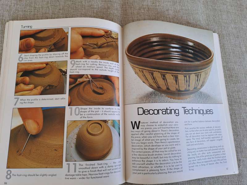 Step By Step Pottery - Angela Wallace and Angelique Kirk
