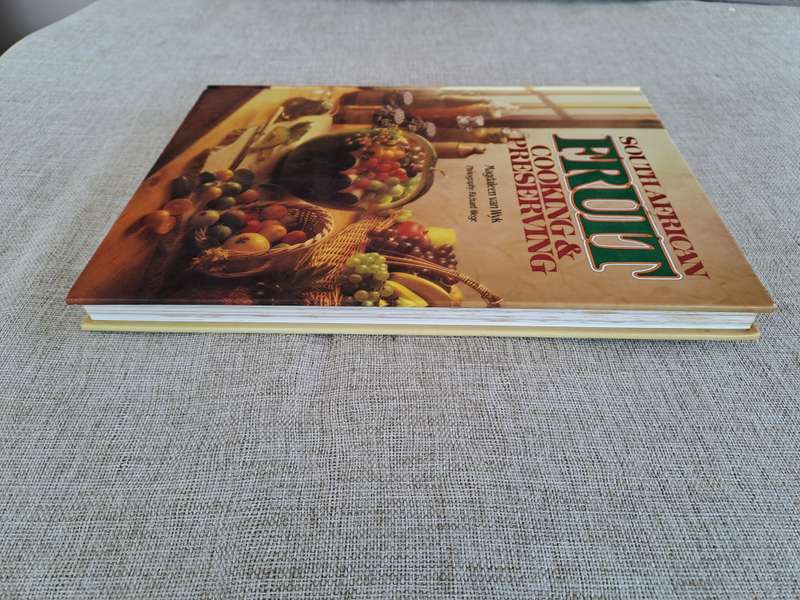 South African Fruit Cooking & Preserving - Magdaleen van Wyk