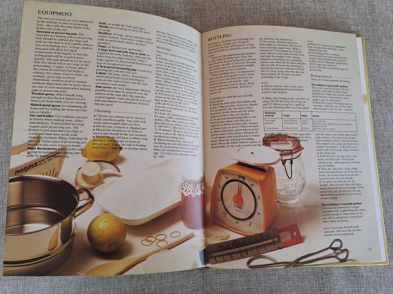South African Fruit Cooking & Preserving - Magdaleen van Wyk