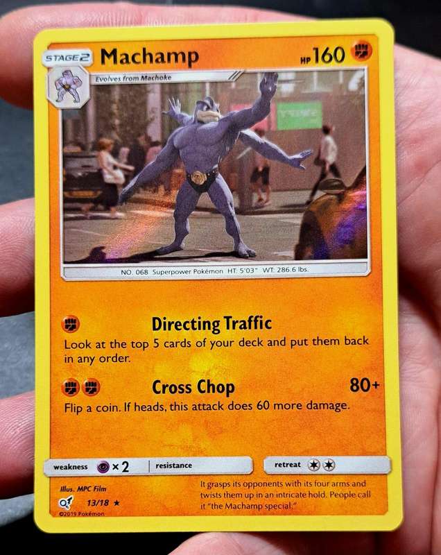 Pokemon Trading Cards - Machamp - 13/18 - Holo Rare Detective Pikachu Singles - NM