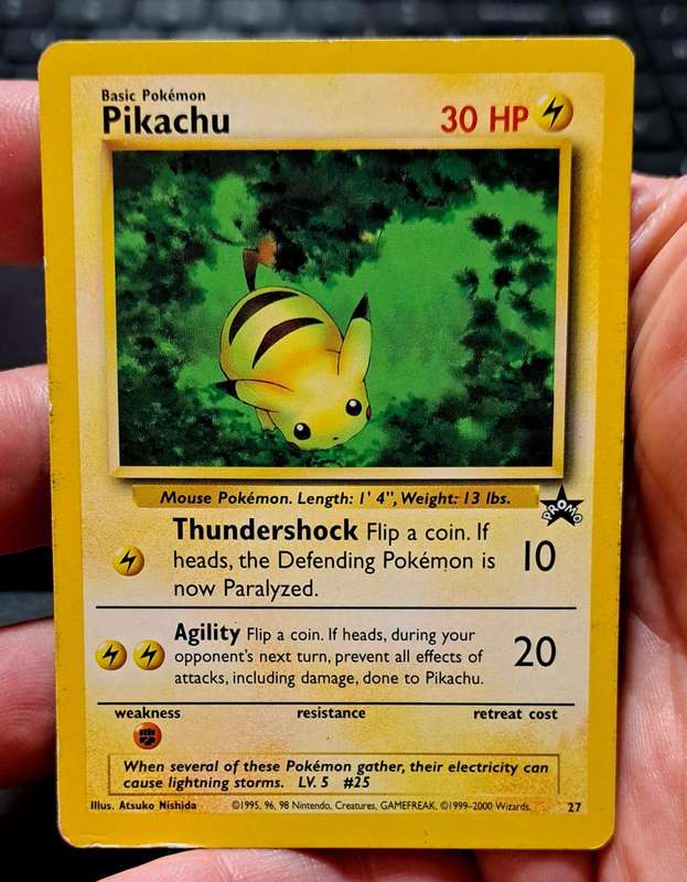 Pokemon Trading Cards - Pikachu - 27 - Promo Pokemon Wizards Black Star Promos - LP/MOD