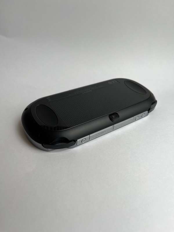 PS Vita OLED 32GB & 6 Games