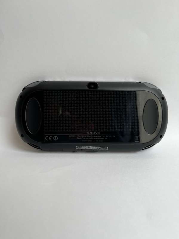 PS Vita OLED 32GB & 6 Games