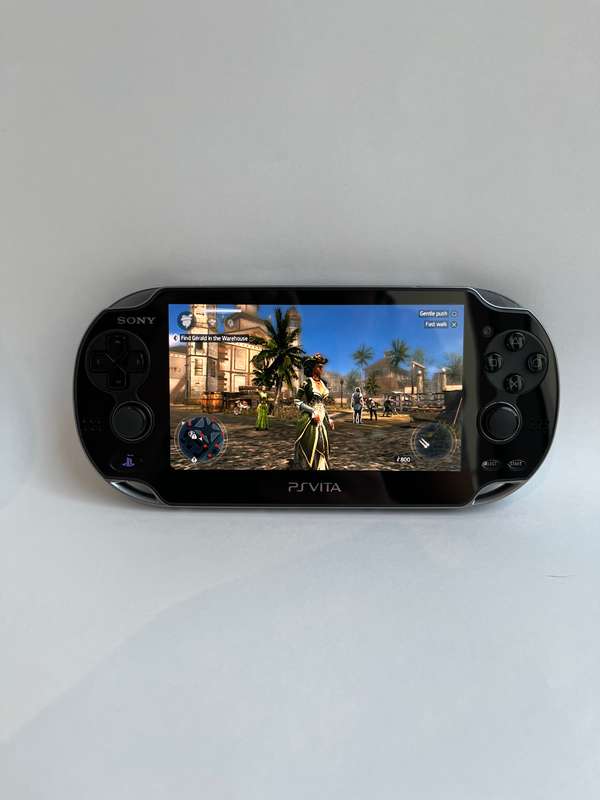 PS Vita OLED 32GB & 6 Games
