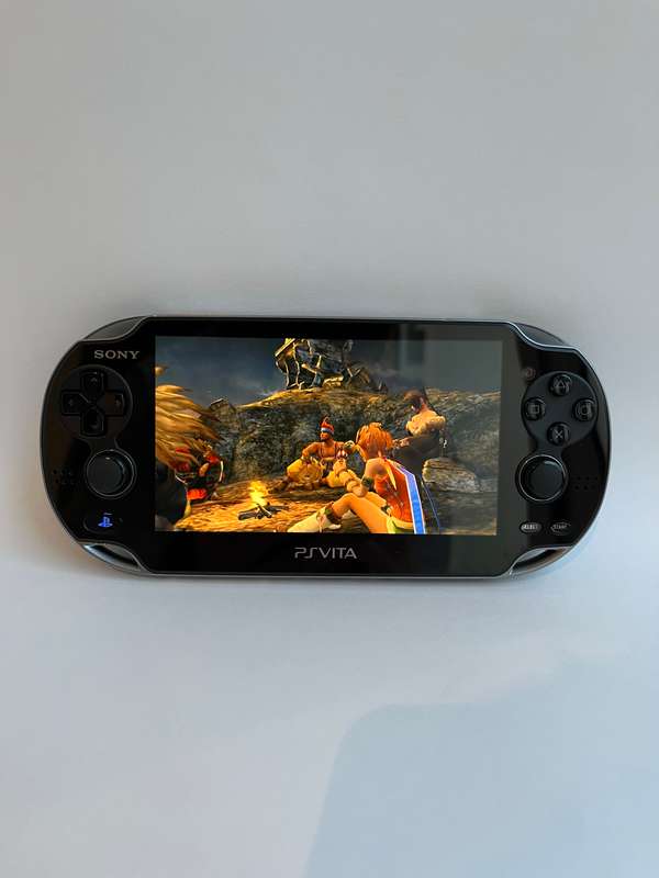PS Vita OLED 32GB & 6 Games