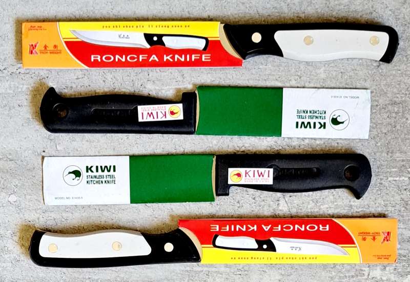 Kitchen knife combo 4 knives for one bid.