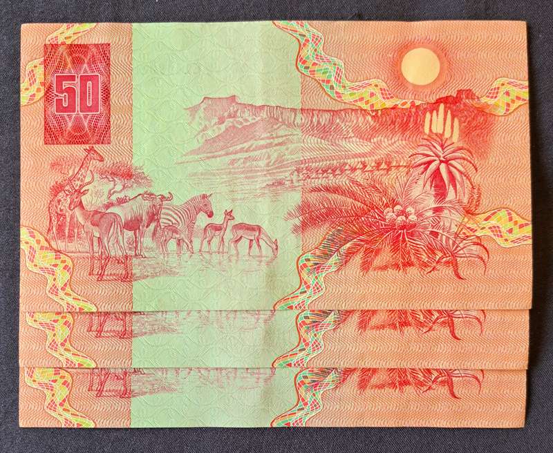 3 × R50 BANK NOTES OF SOUTH AFRICA IN SERIAL NUMBER SEQUENCE **AE 385 E** TO **AE 387 E* NEW * UNC.