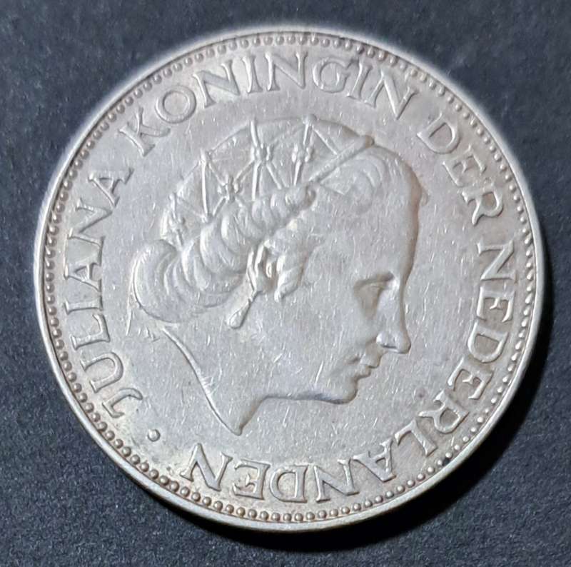 2 1/2 GULDEN SILVER COIN 15 GRAMS NEDERLAND.**1950** 72% SILVER **