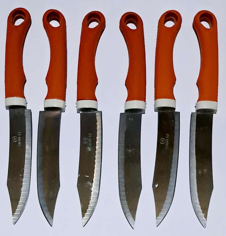 Kitchen knife combo 6 × Knives for one bid.
