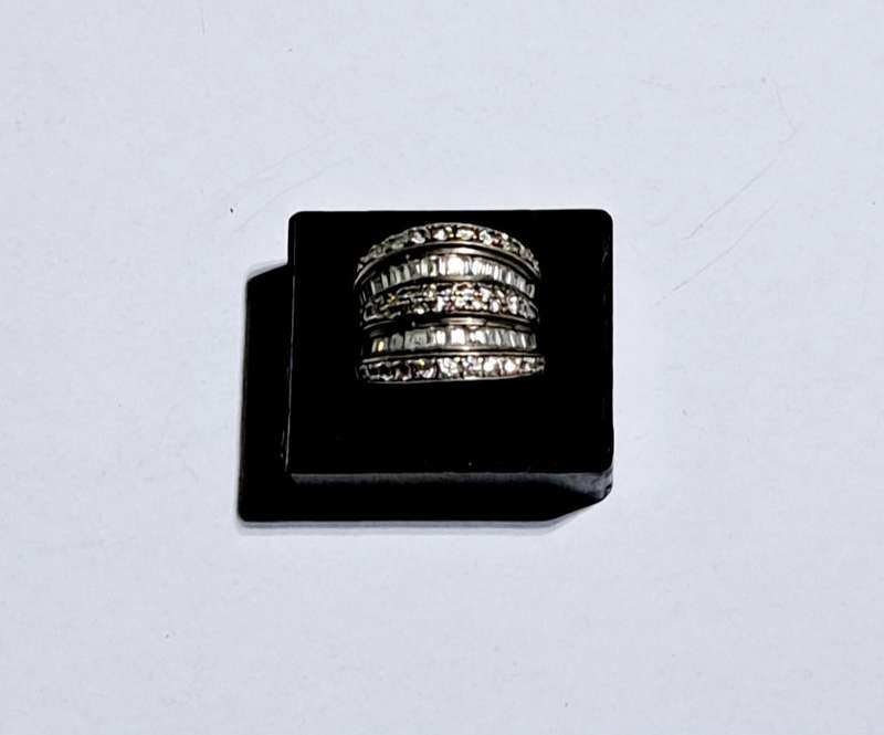 Genuine Solid Sterling Silver Ring [ 7,3g ] 92% Pure Silver.