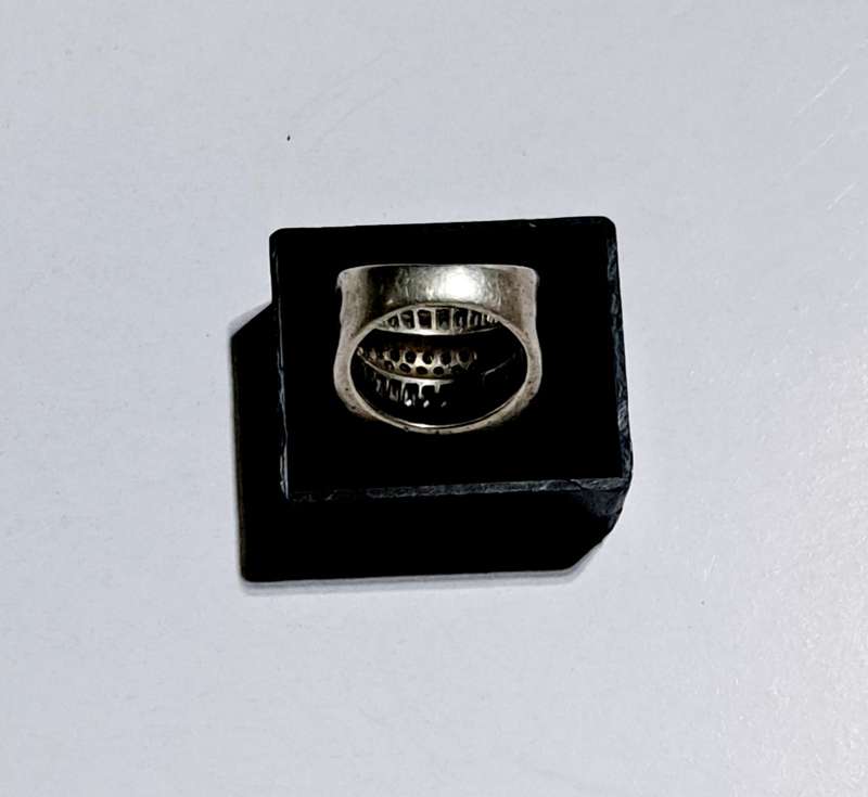 Genuine Solid Sterling Silver Ring [ 7,3g ] 92% Pure Silver.