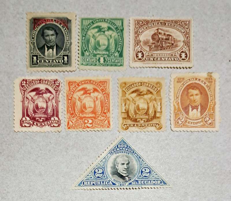 8 Mint Ecuador Stamps.  - A8 - "Very Scarce ".