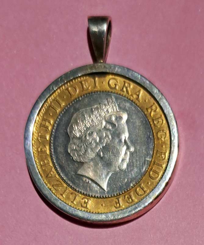 2002 Great Britain "2 Pounds" Pendant. .