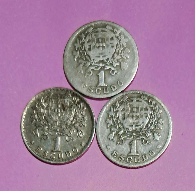 1 Escudo Portugal 3 coins  - 1927 -  1928 - 1951 - .