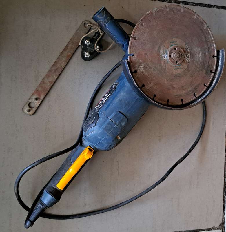 Ryobi Angle Grinder  " G - 2200 " Industrial Power Tool " 100% Working Condition "