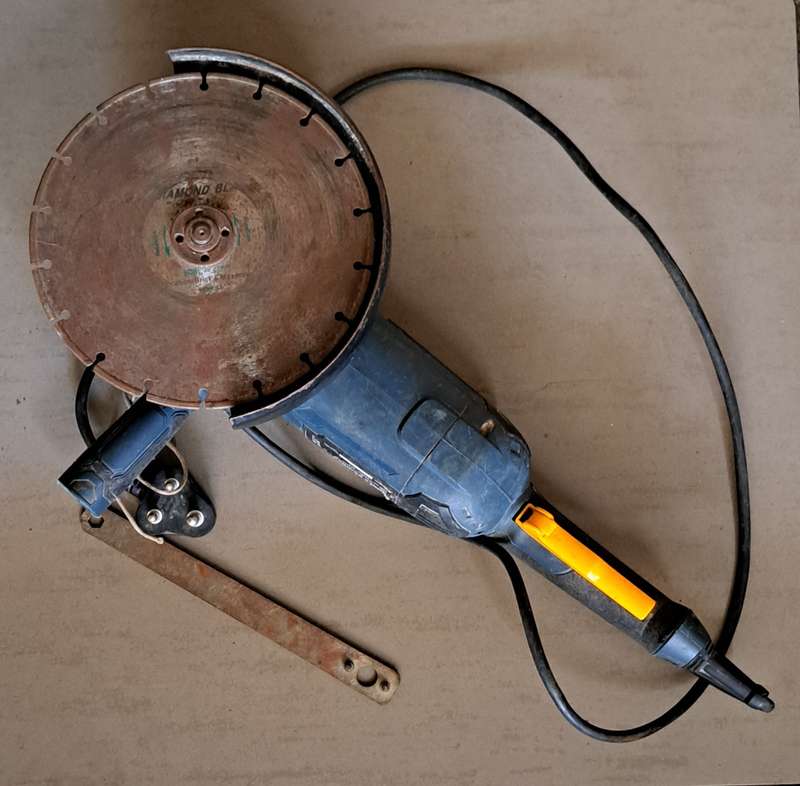 Ryobi Angle Grinder  " G - 2200 " Industrial Power Tool " 100% Working Condition "