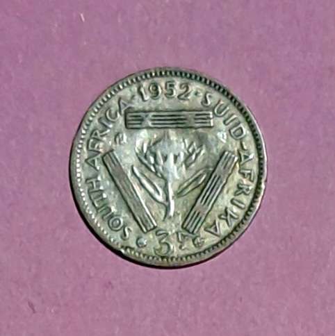 " 1952 " Union Silver 3D Threepence coin.