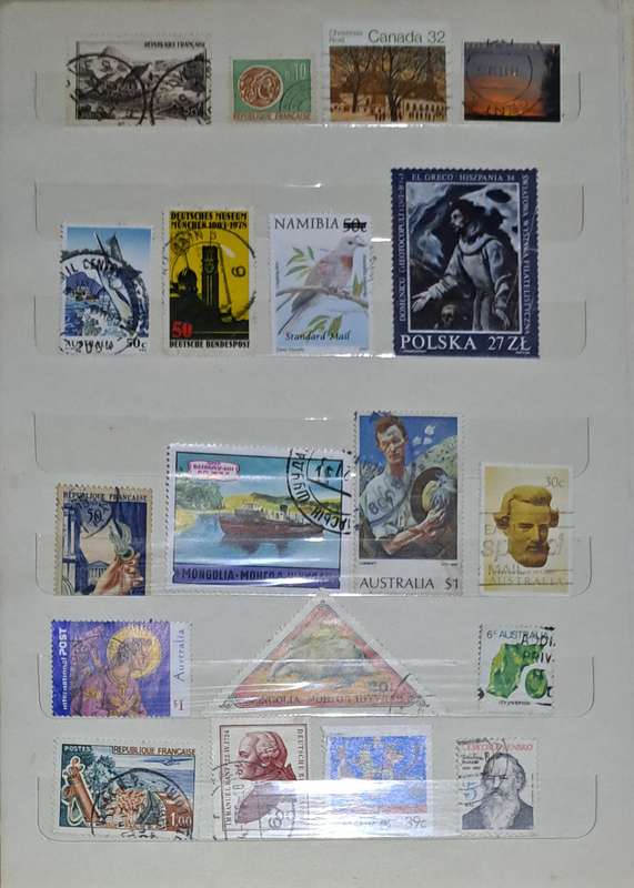 Stamp Album no: 1810A Complete with World Stamps "" +- 600 Stamps""