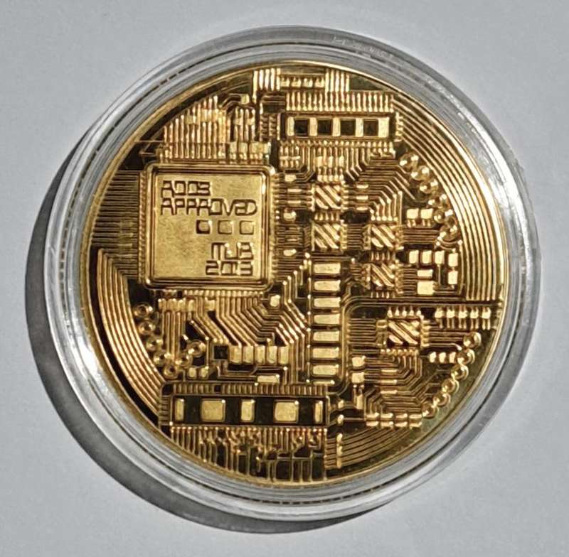 Gold Bitcoin Collector's Edition in Capsule " Crown Size Coin " ( 2 of 2 )