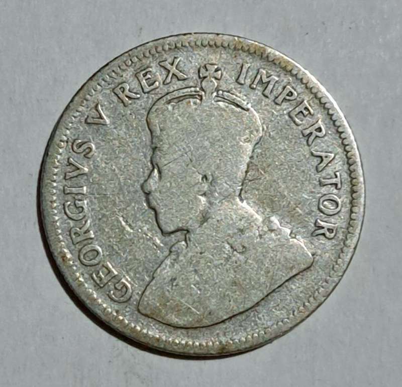 1933 Union of S.A. One Silver Shilling. " 80% Silver "