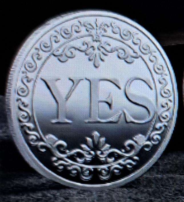 Decision Making " YES OR NO " Vintage Commemorative Coin "Crown Size Coin" in Capsule