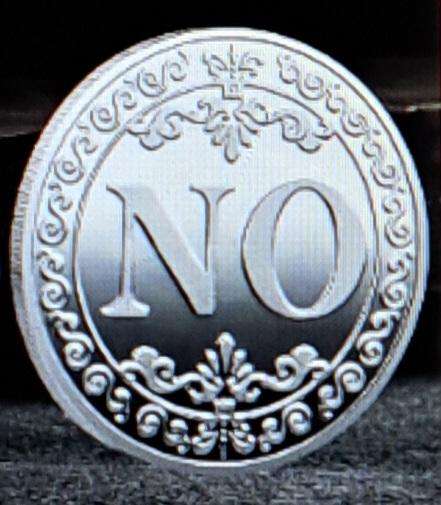 Decision Making " YES OR NO " Vintage Commemorative Coin "Crown Size Coin" in Capsule