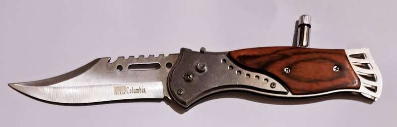USA Columbia Hunting Pocket Flick Knife 24cm With Led-Light & Sheath. "New" ( 2 of 2 )