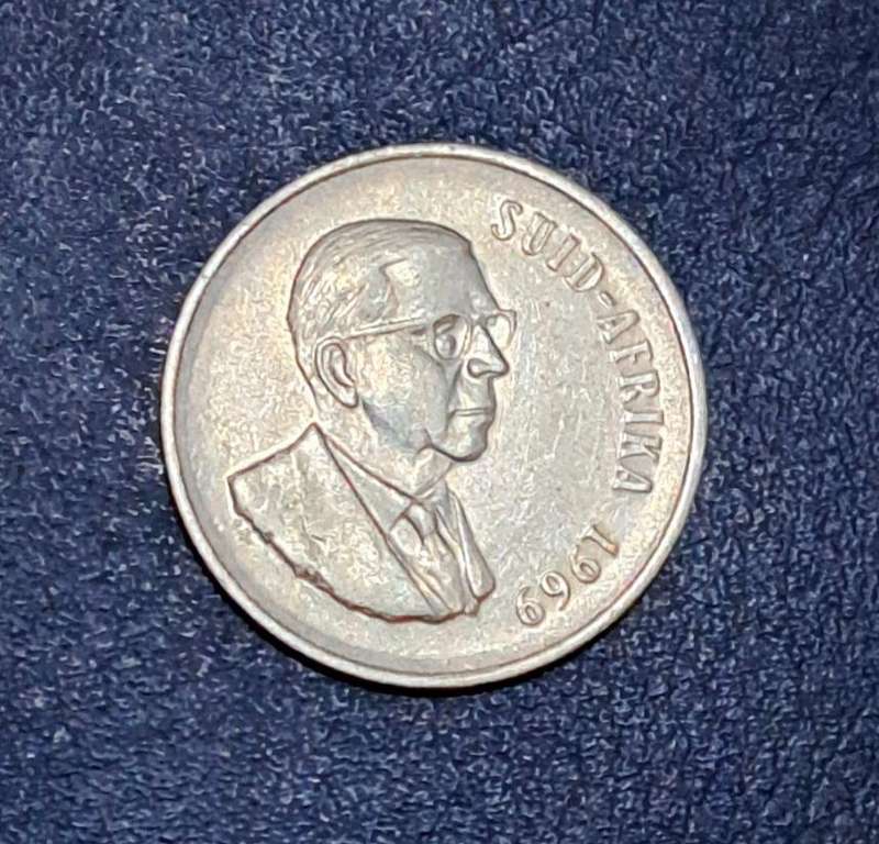 Suid Afrika  1969 Afr Silver One Rand Coin.  80% Silver