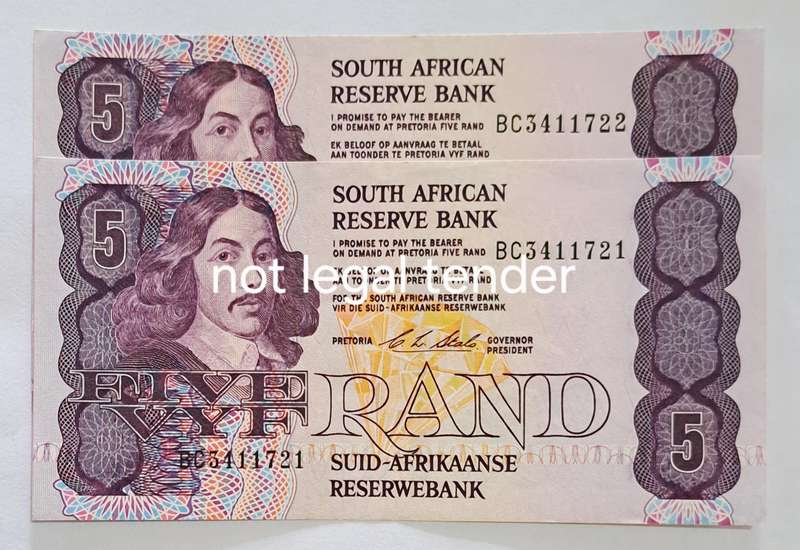 S.A. 2 Five Rand Bank Notes in Serail Numbers Sequence BC3411721 to BC3411722. New