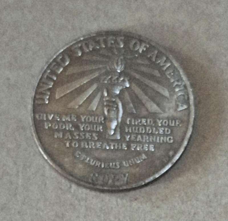 1906 Ellis Island USA Library coin. Commemorative Coin. "Crown Size Coin"