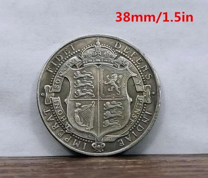Vintage  1897 Victoria Memorial Coin Historical Coin. ( 1 of 2 )