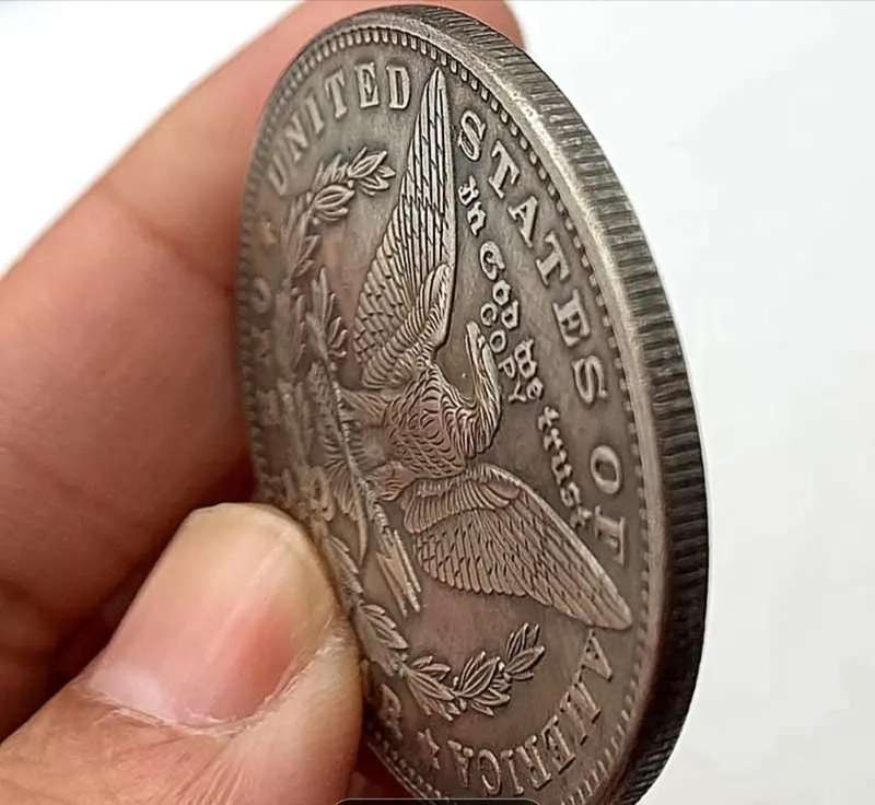 Angel Wings Commemorative Coin. (  2 of 2 )