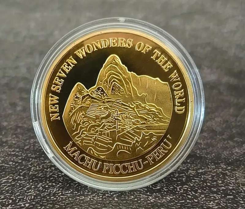 New Seven Wonders of The World Gold Plated 7 Coin Set.