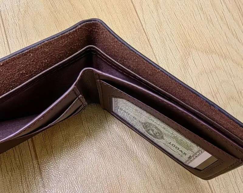 Men's Casual Faux Leather Wallet With Leaf Design "New" Black