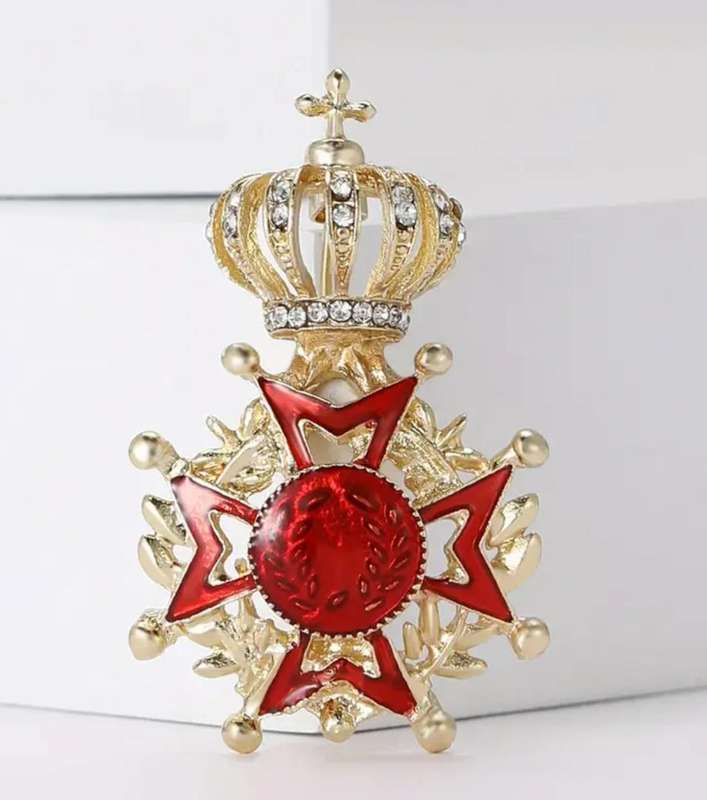 Stylish British Crown Madallion Brooch with Rhinestones