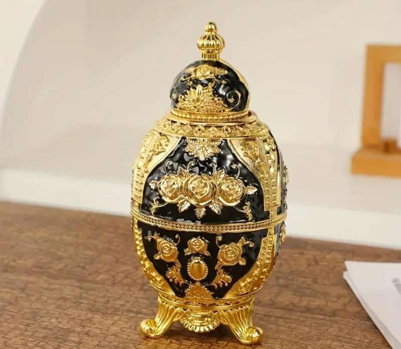 Elegant Light- Luxury Rose-Embellished Automatic Toothpick Dispenser Earopean Stayle " Golden Black