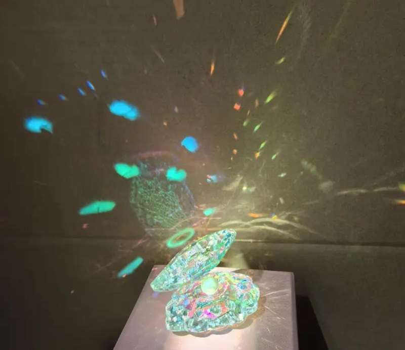 Exquisite Crystal Shell Figurine with Luminous Faux Pearl " Stunning " New in  Box "