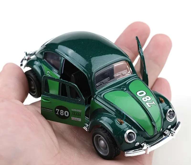 Glassic Vintage 1:38 Die-Cast Car. Pull Back Friction Racing VW Beatle."Green"
