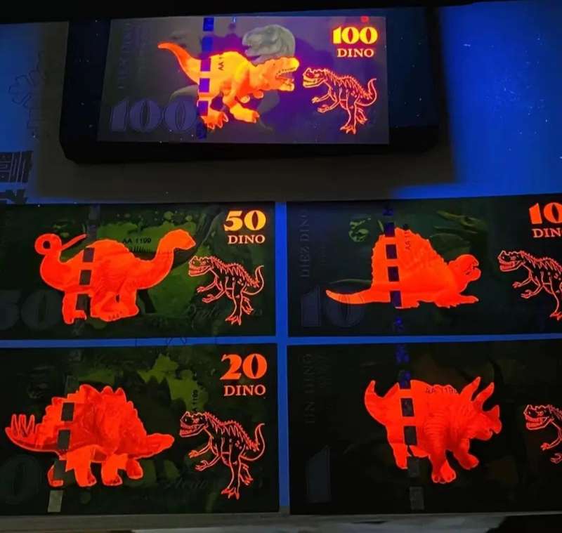 Vintage 5pcs Beautiful Designs The Dinosaur Currency 5 Note Set  New