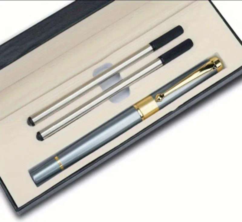 Signature Pen Plus 2 Black Refills in Gift Box. New.