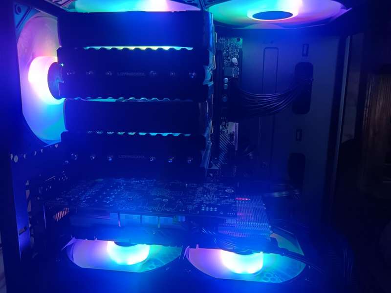 Ryzen 5 3600 PC with RX 580, 16GB RAM, RGB