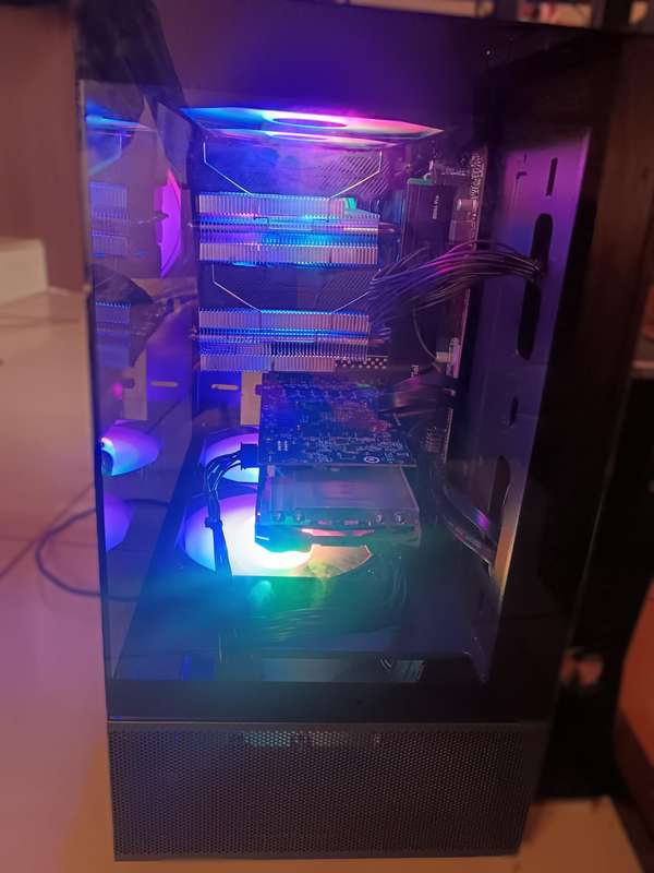 Ryzen 5 3600 PC with RX 580, 16GB RAM, RGB