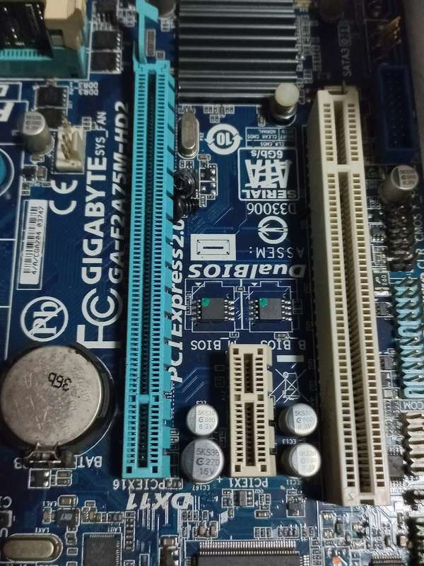 Gigabyte GA-F2A75M-HD2 motherboard