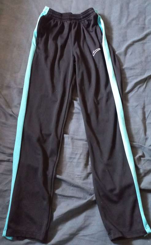 Original Nike strike pants brand new 158-170cm