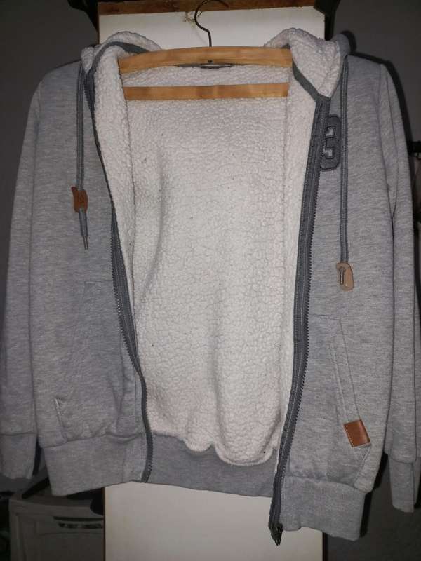 JBR BOYS HOODIE AGE 7 TO 9