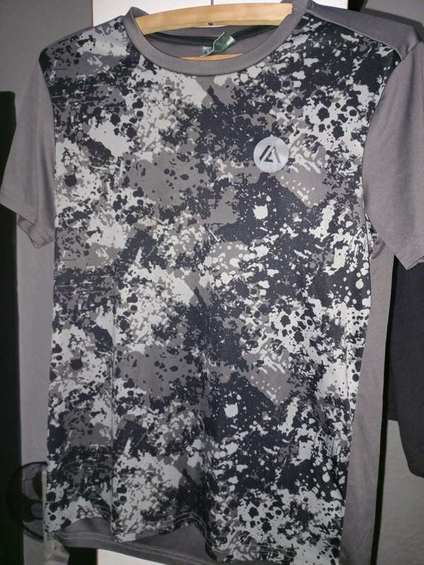 2 x boys T-shirts